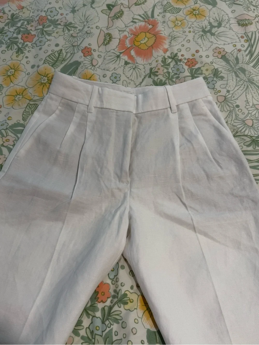Aritzia White High-Rise Wide-Leg Linen Trousers